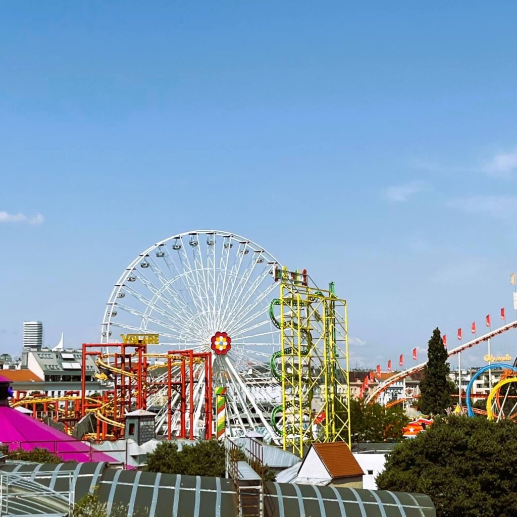 Vienne parc d'attraction carré